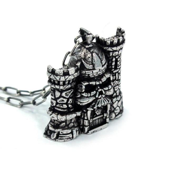 Masters of the Universe The Castle Grayskull Necklace Han Cholo
