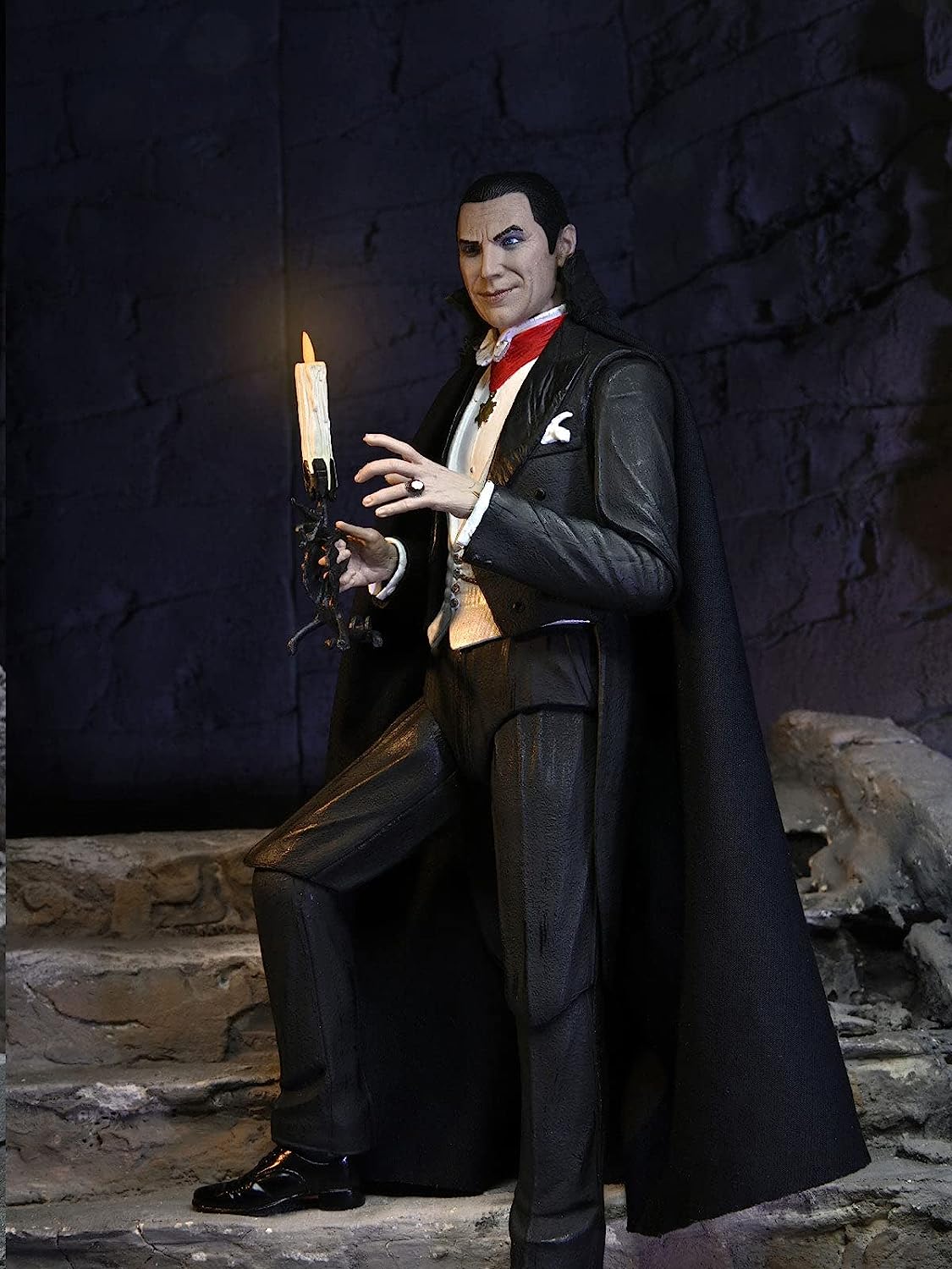 Universal Monsters Ultimate Count Dracula Figure NECA 048146